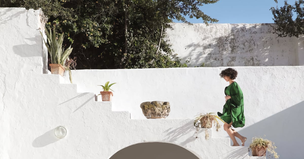 “Riviera” SS22: A Slim Aarons inspired Shoot